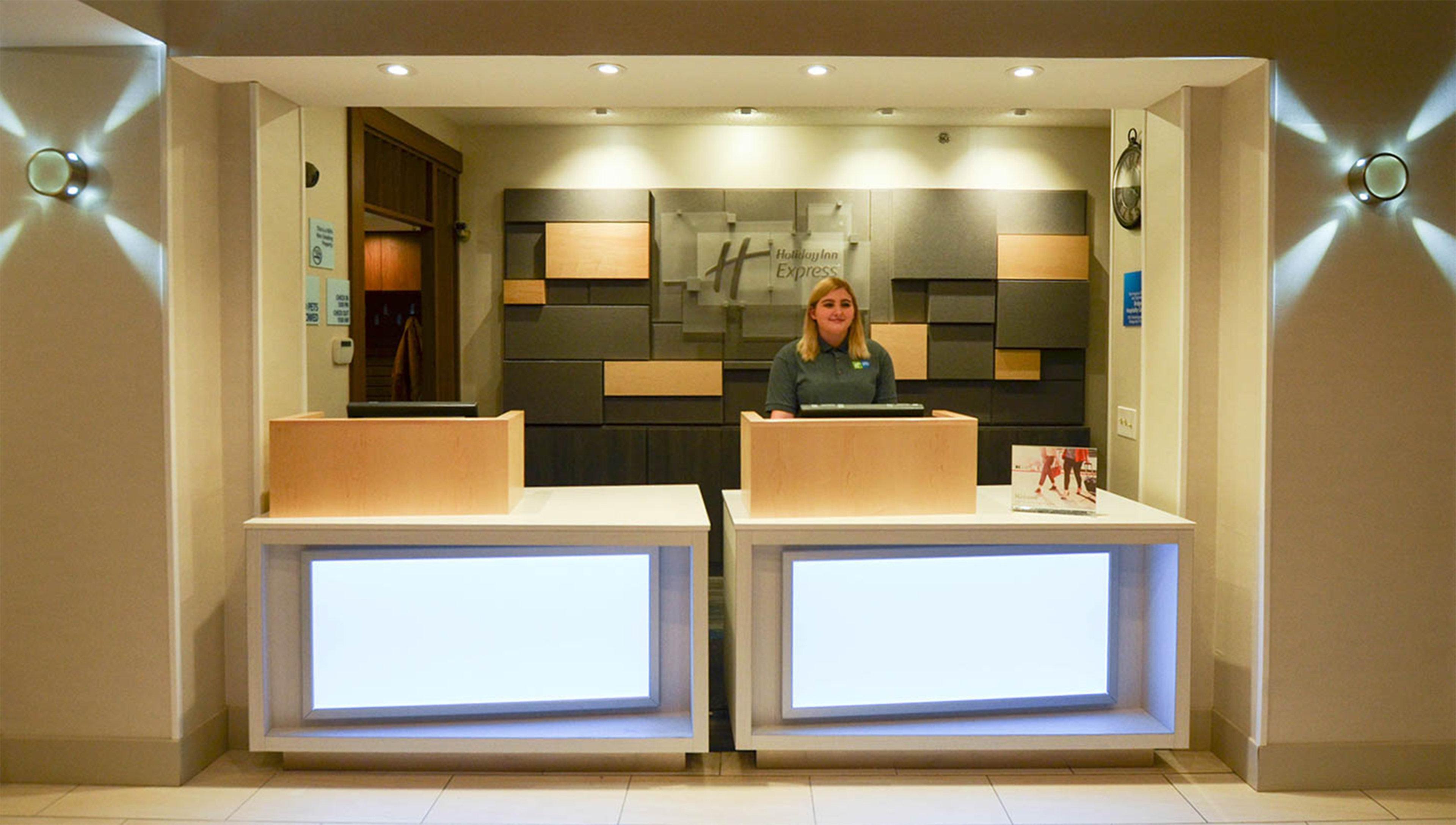Holiday Inn Express Pittsburgh-Bridgeville By Ihg Dış mekan fotoğraf