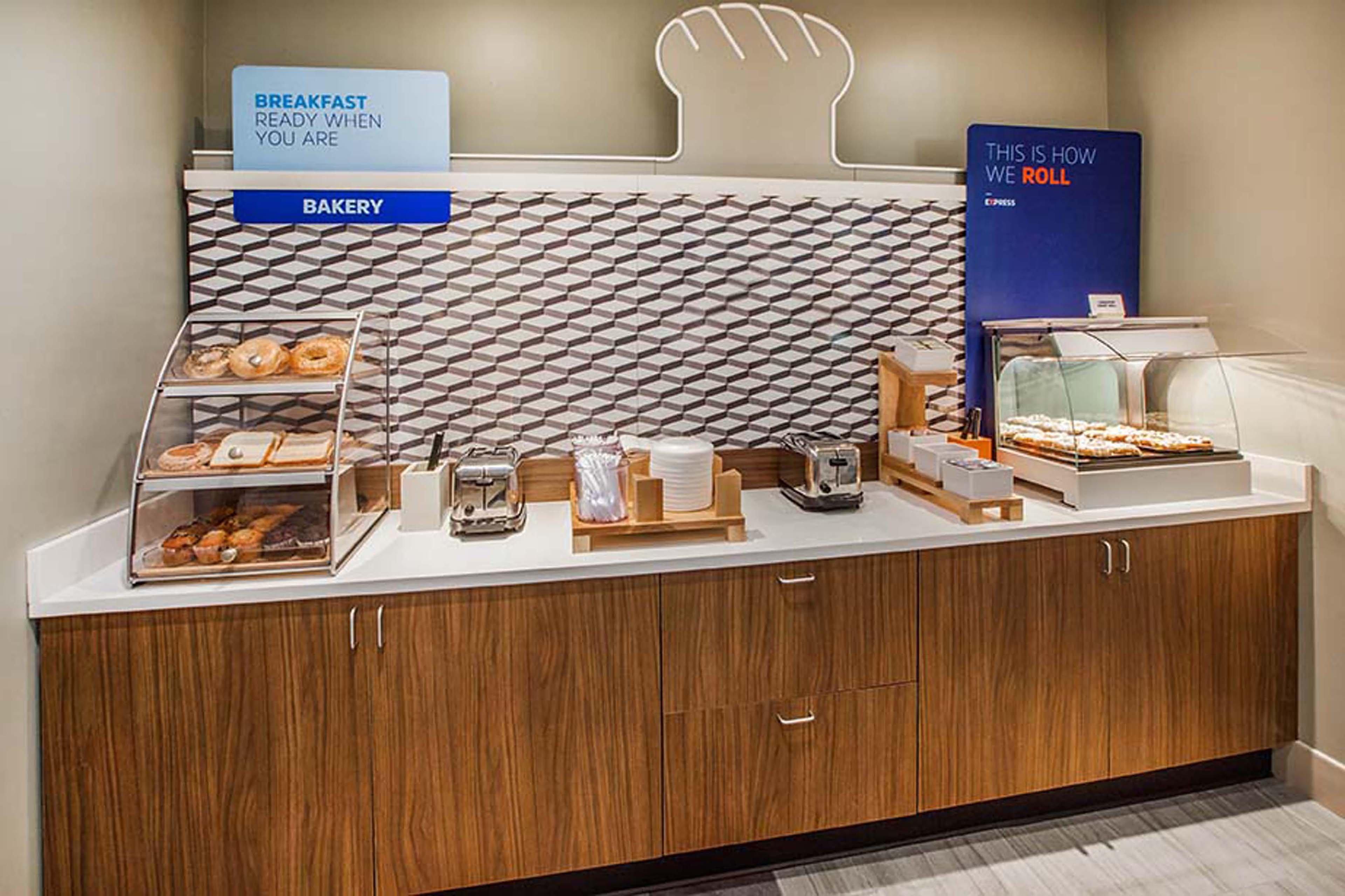 Holiday Inn Express Pittsburgh-Bridgeville By Ihg Dış mekan fotoğraf
