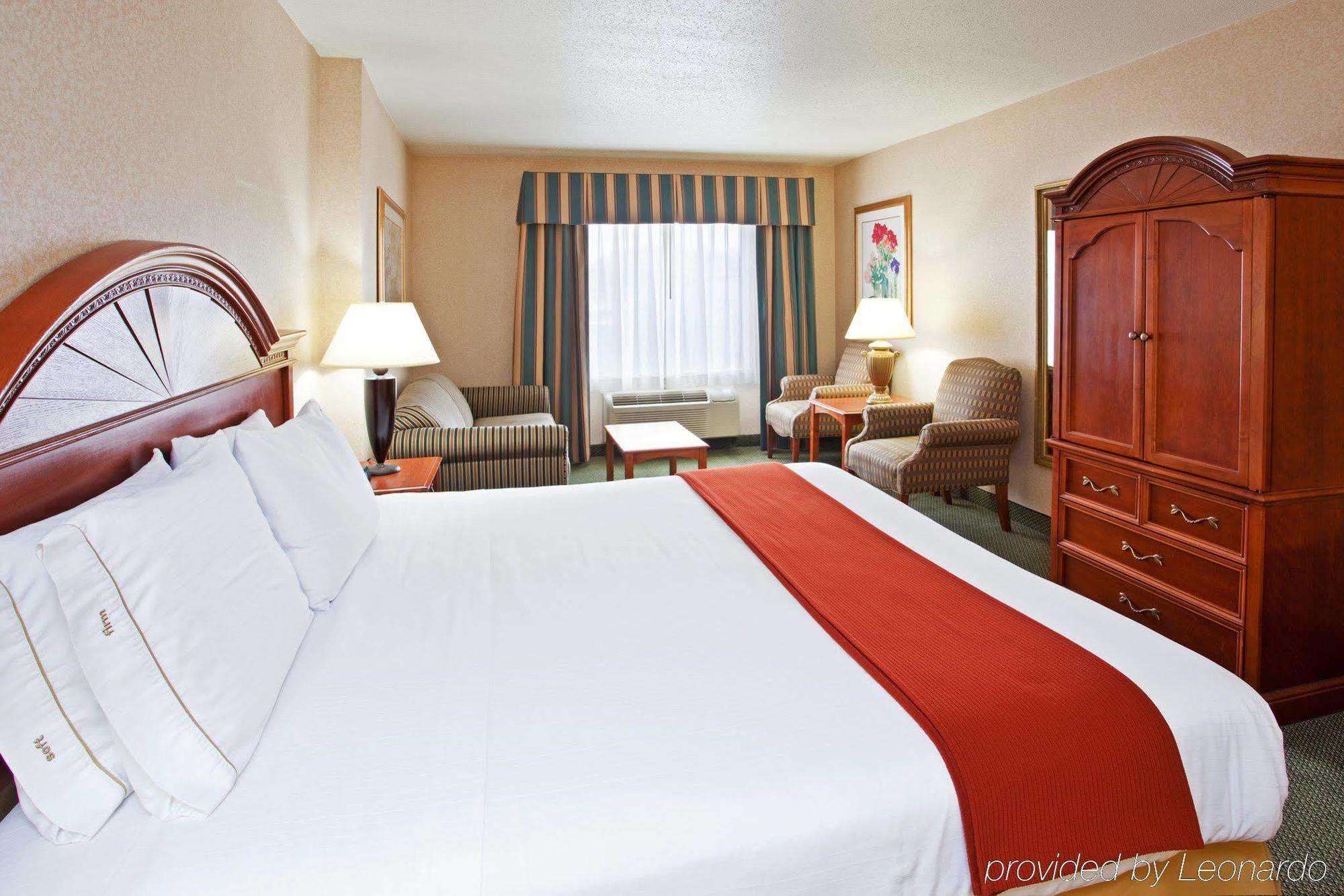 Holiday Inn Express Pittsburgh-Bridgeville By Ihg Oda fotoğraf