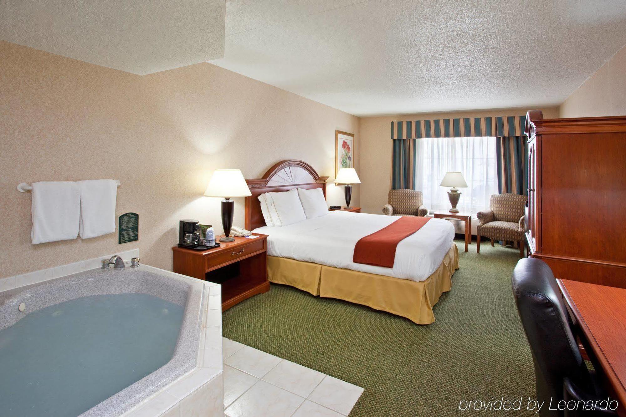 Holiday Inn Express Pittsburgh-Bridgeville By Ihg Oda fotoğraf
